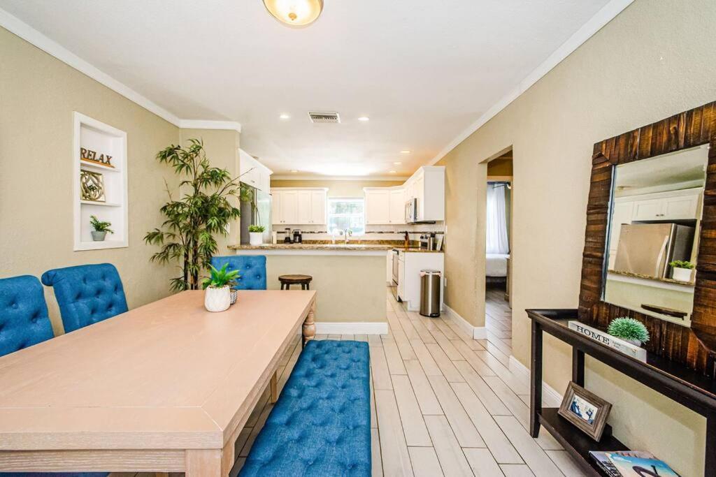 Beautiful Pool House In Old Seminole Heights! Villa Tampa Exteriör bild