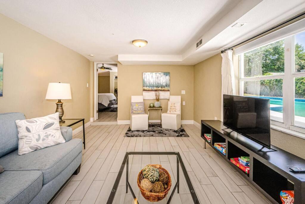 Beautiful Pool House In Old Seminole Heights! Villa Tampa Exteriör bild